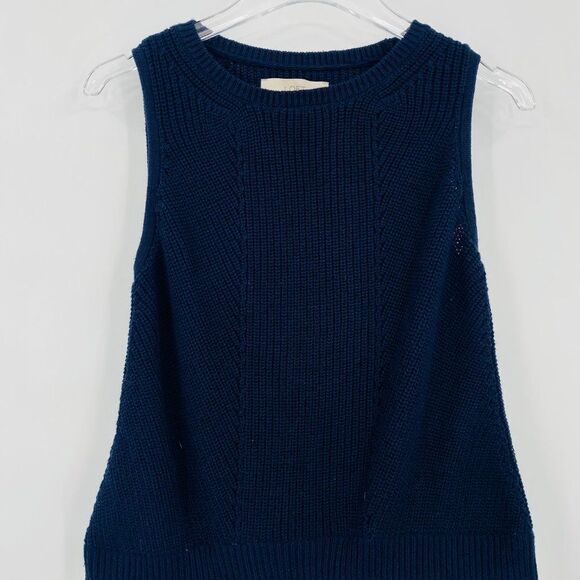 LOFT Size XS Navy Blue Sleeveless Knit Eyelet Trim Layered Tank Top - Picture 2 of 7